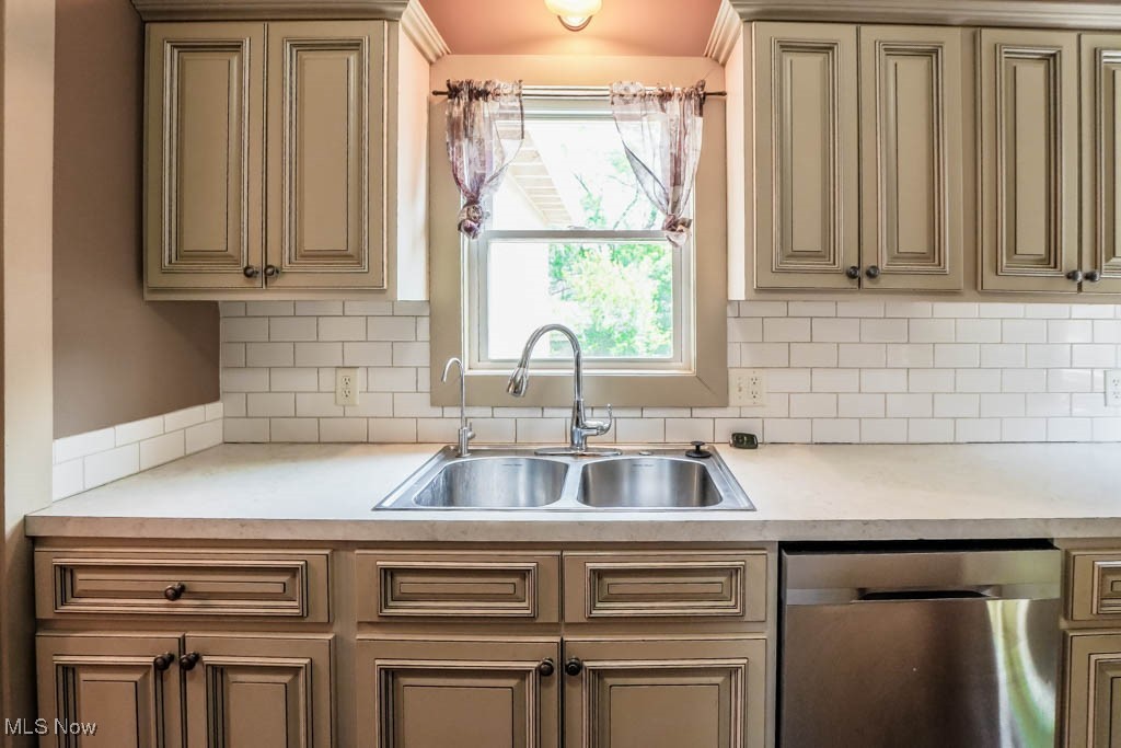 1718 Frazer Avenue, Canton, Ohio image 10