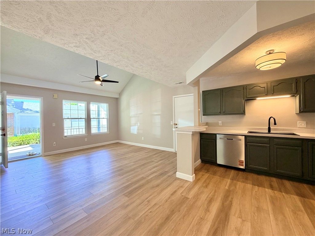 Photo of 616 N Creek Drive, Painesville, OH 44077 (MLS # 5210057)