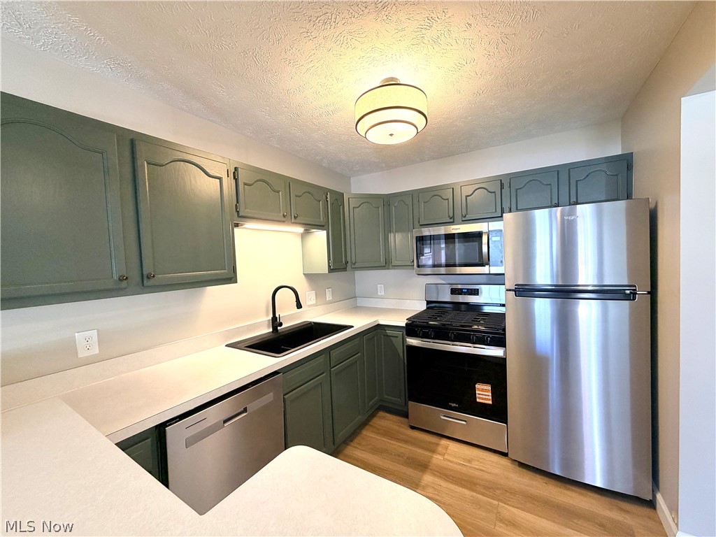 NORTH CREEK VILLAS - Residential