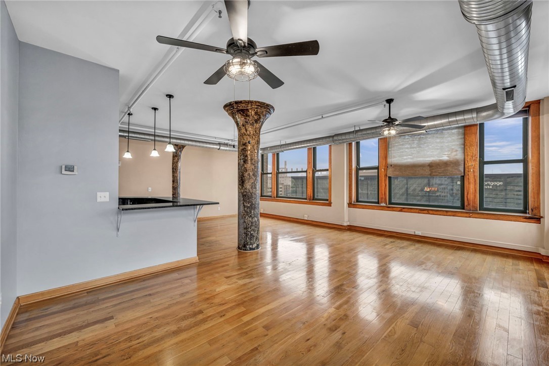 Sincere Bldg Condo - Residential