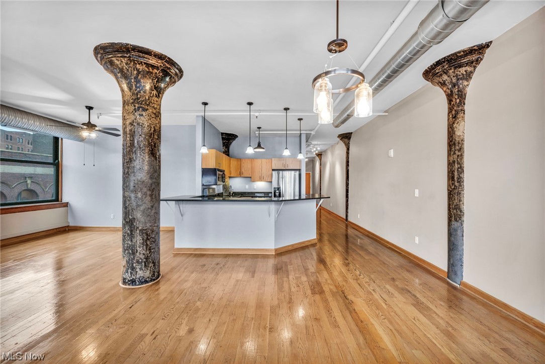 Sincere Bldg Condo - Residential