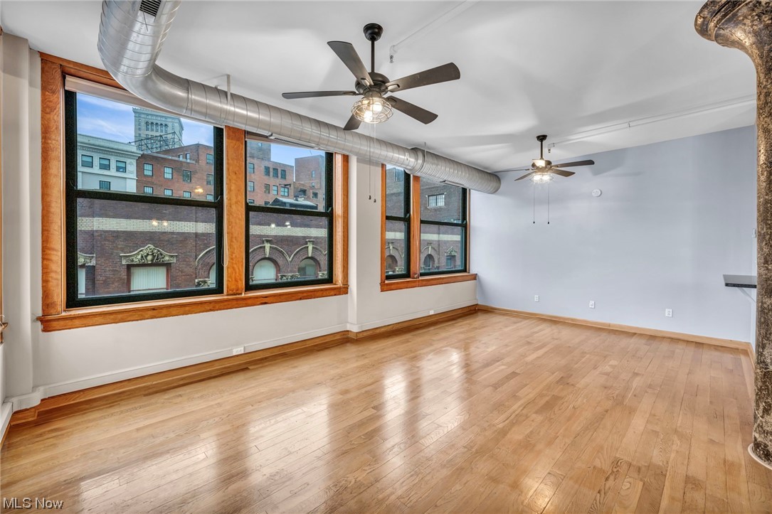 Sincere Bldg Condo - Residential