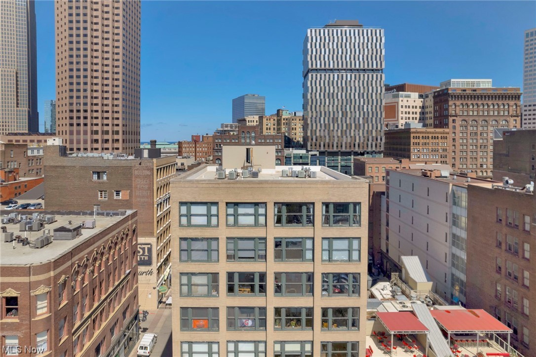 Sincere Bldg Condo - Residential