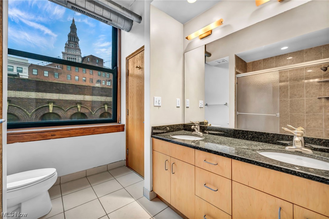 Sincere Bldg Condo - Residential