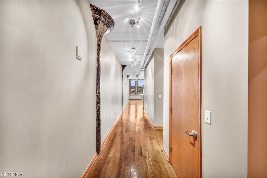 Sincere Bldg Condo - Residential