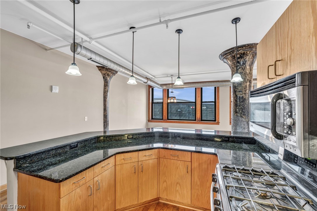 Sincere Bldg Condo - Residential