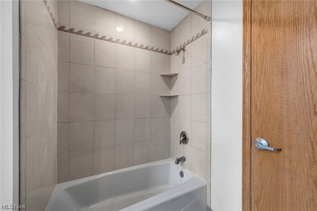 Sincere Bldg Condo - Residential