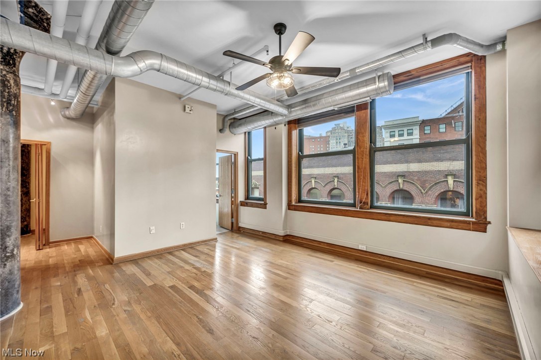 Sincere Bldg Condo - Residential