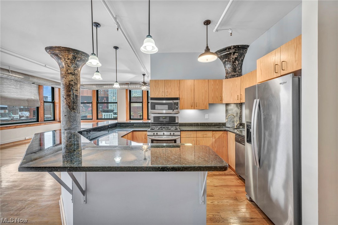 Sincere Bldg Condo - Residential
