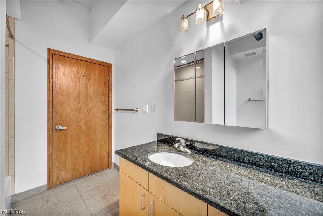Sincere Bldg Condo - Residential