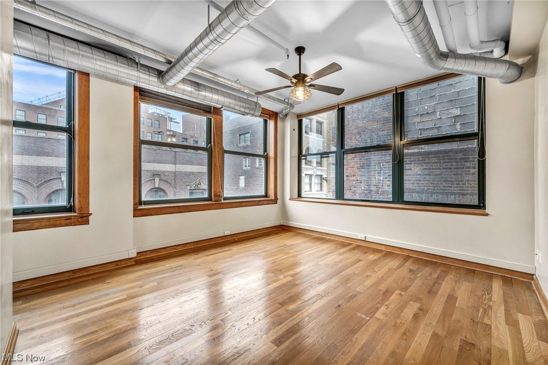 Sincere Bldg Condo - Residential