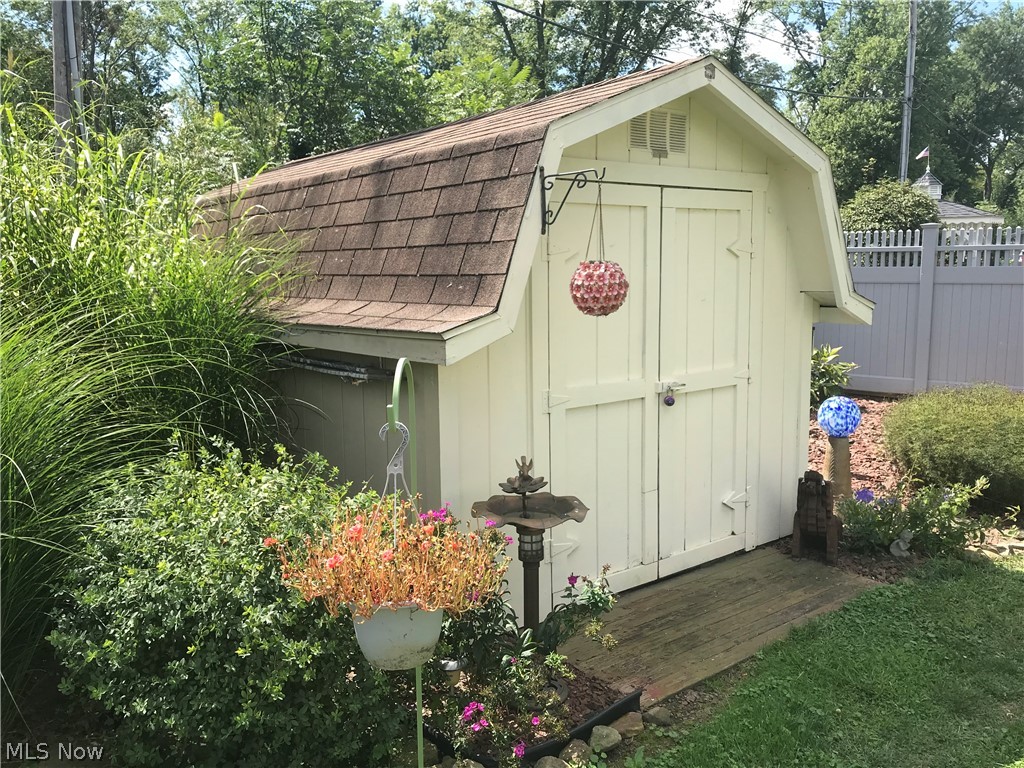 Schoenbrunn Estate - Residential