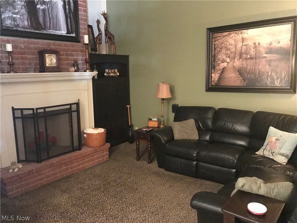 Schoenbrunn Estate - Residential