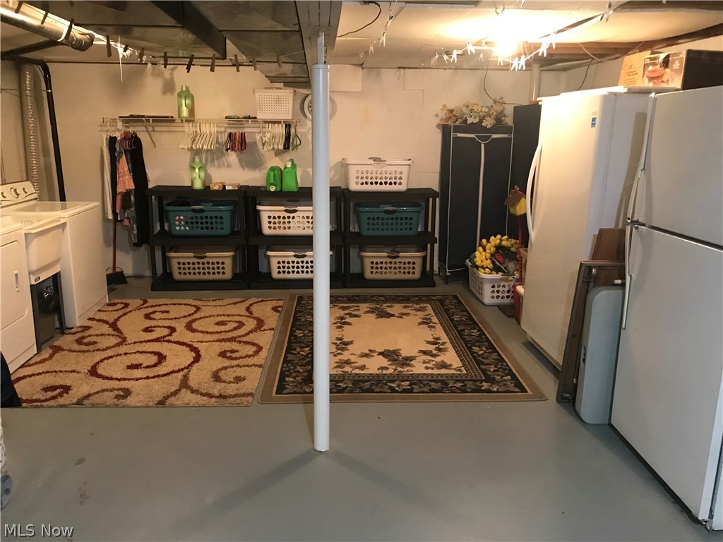 Schoenbrunn Estate - Residential