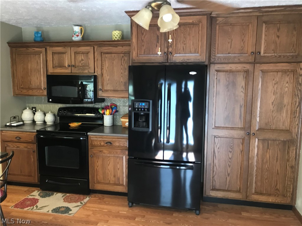 Schoenbrunn Estate - Residential