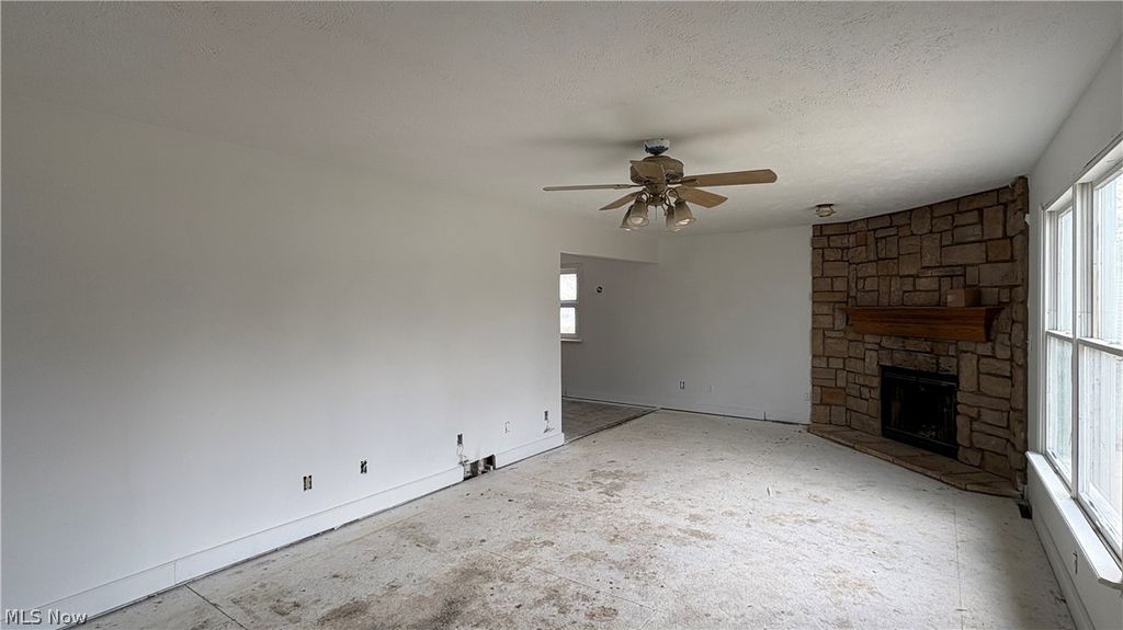 Photo of 143 Fay Avenue, Avon Lake, OH 44012 (MLS # 5189514)