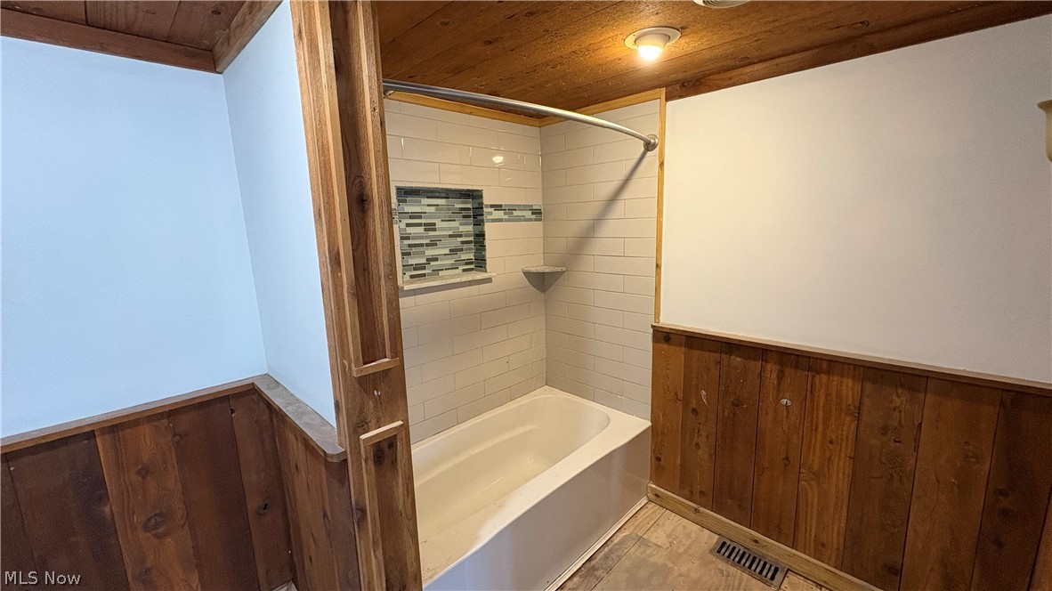 Vineyard Beach - Residential