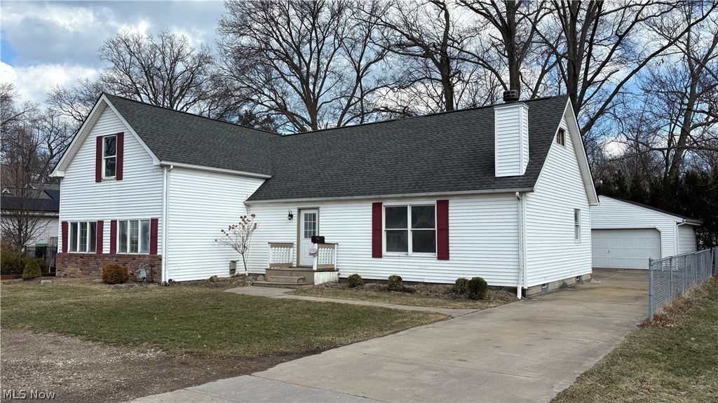 Photo of 143 Fay Avenue, Avon Lake, OH 44012 (MLS # 5189514)