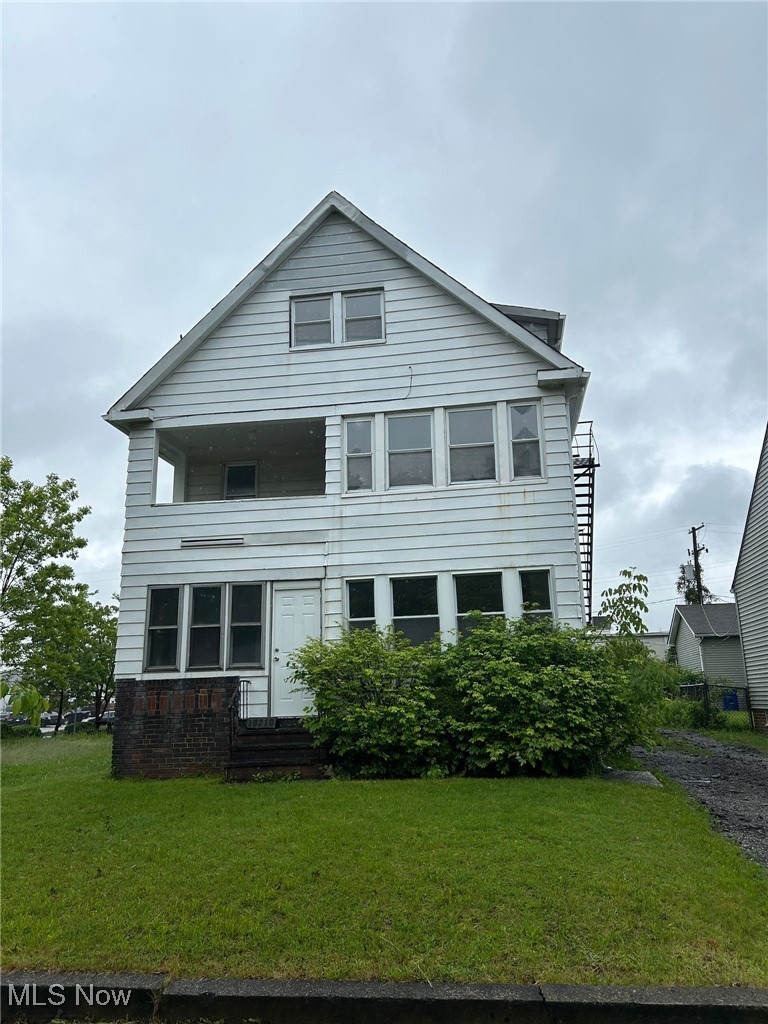 Mix & Hossacks 02 - Residential Income