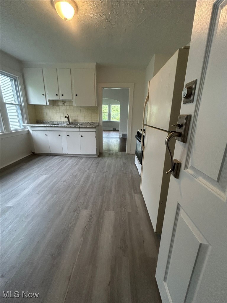 Mix & Hossacks 02 - Residential Income