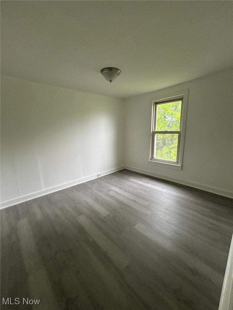 Mix & Hossacks 02 - Residential Income