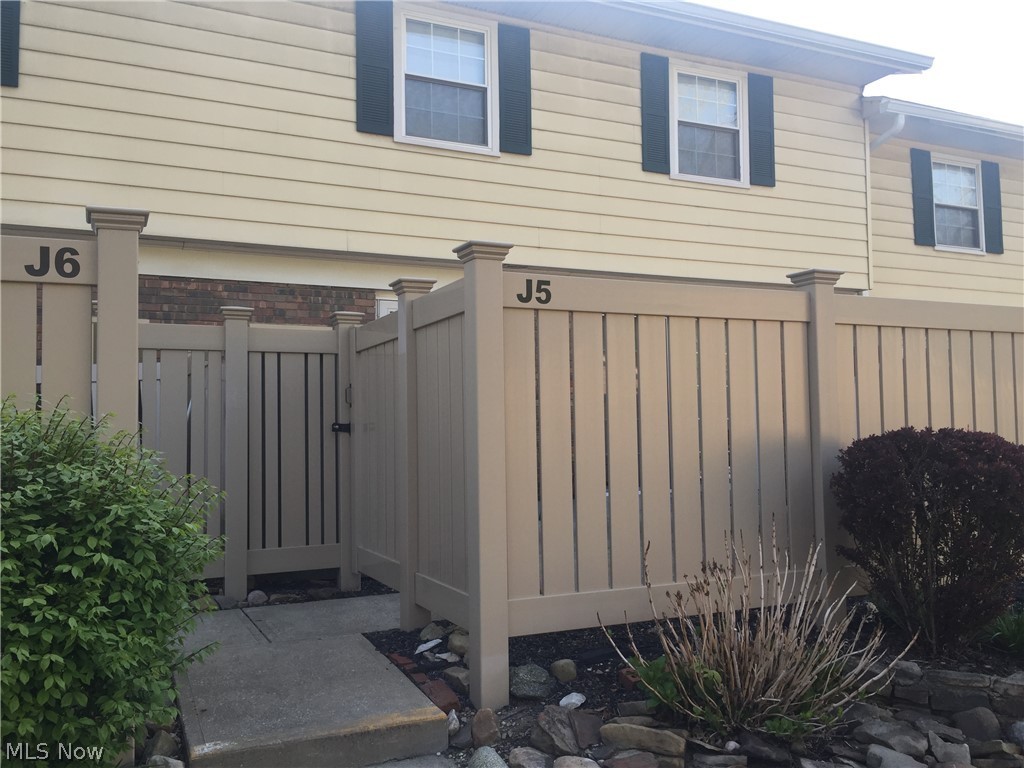 Fairfax Manor Condo - Residential Lease