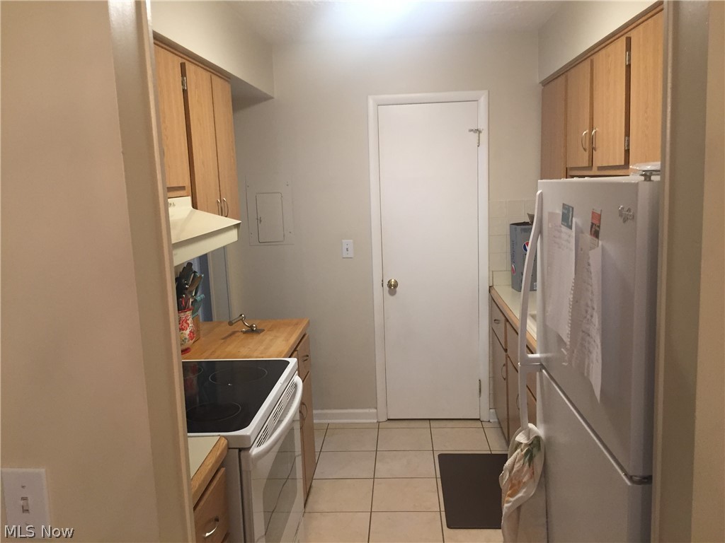 Fairfax Manor Condo - Residential Lease