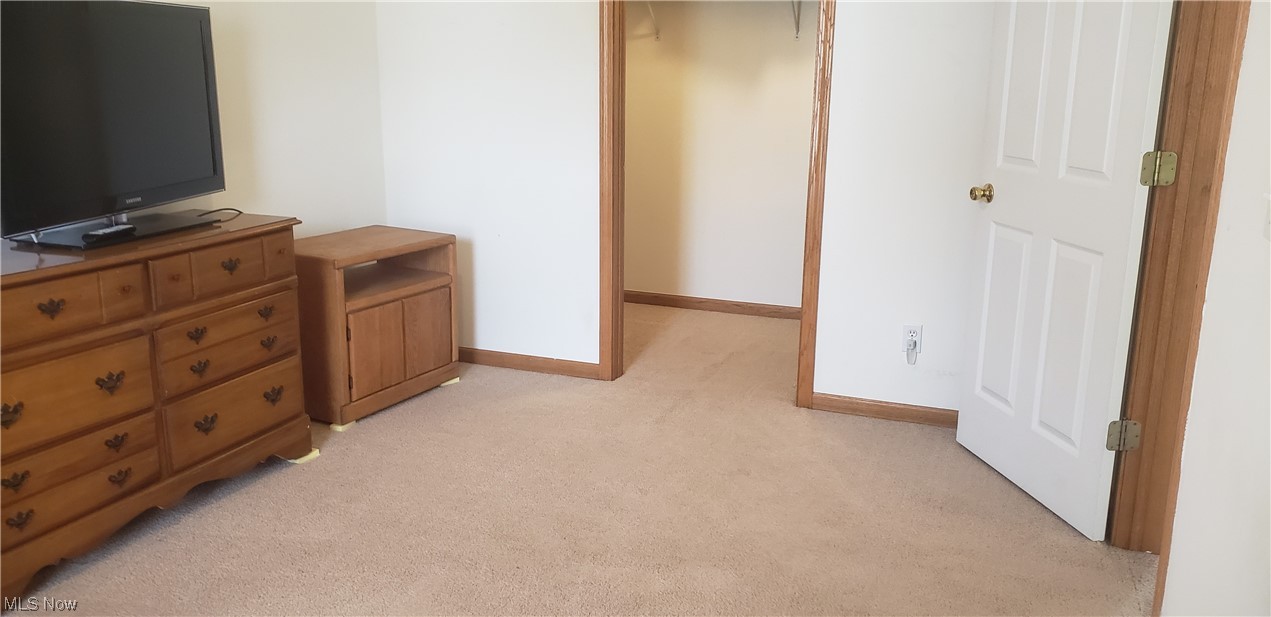 High Pointe/Geauga Condo Ph I - Residential Lease