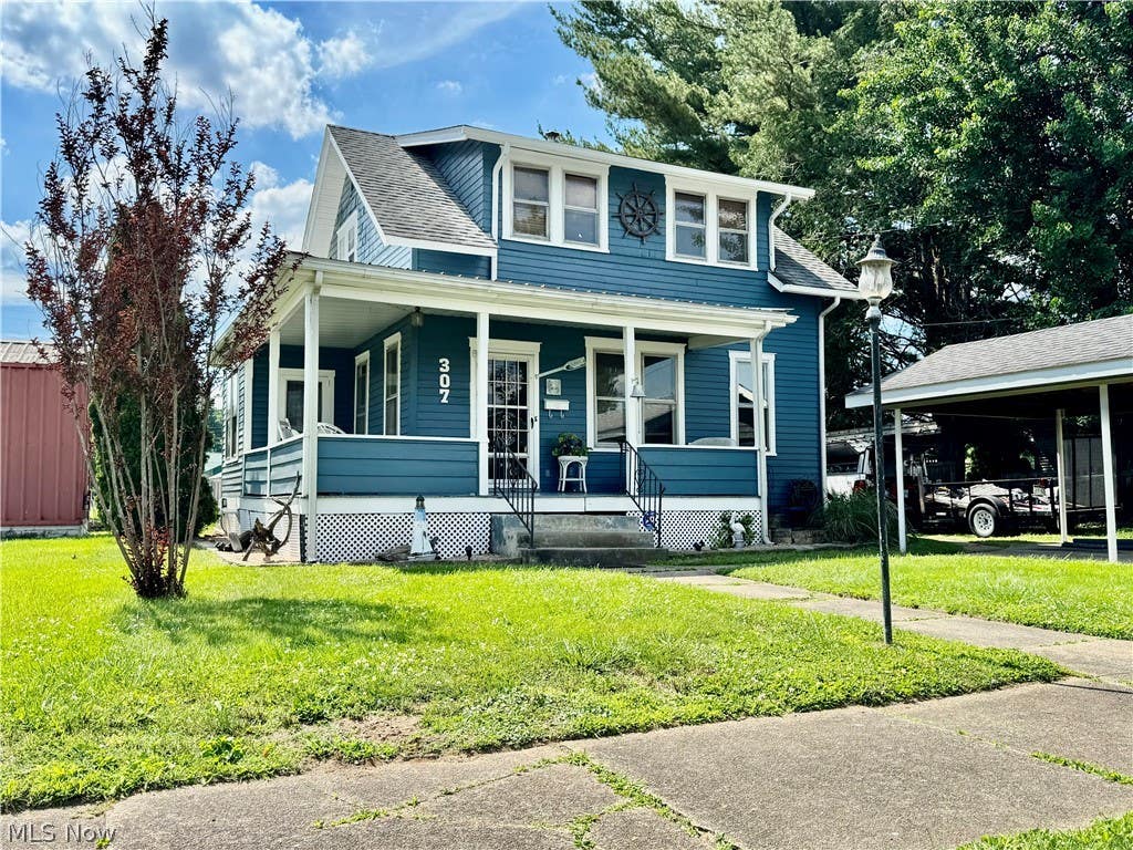 Photo of 307 Florence Street, Belpre, OH 45714 (MLS # 5216745)