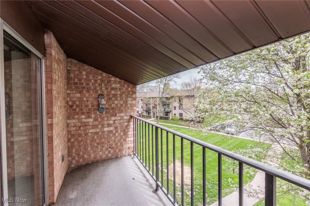 Middleburg Heights, Ohio 44130, United States, 2 Bedrooms Bedrooms, ,1 BathroomBathrooms,Residential,Pending,121754