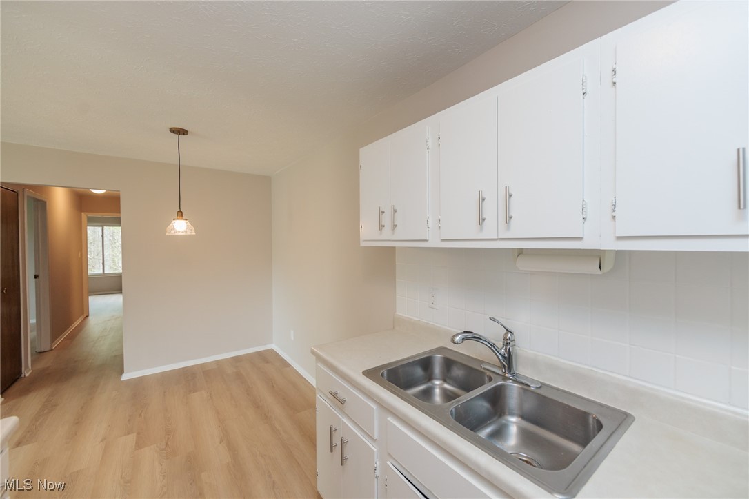 Middleburg Heights, Ohio 44130, United States, 2 Bedrooms Bedrooms, ,1 BathroomBathrooms,Residential,Pending,121754