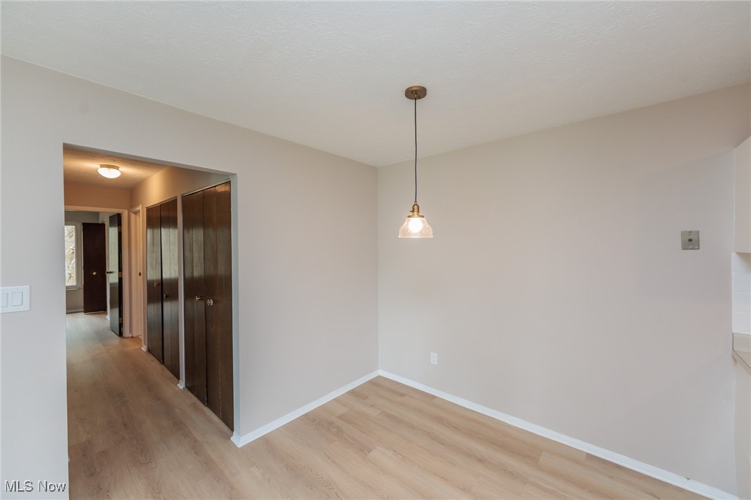 Middleburg Heights, Ohio 44130, United States, 2 Bedrooms Bedrooms, ,1 BathroomBathrooms,Residential,Pending,121754