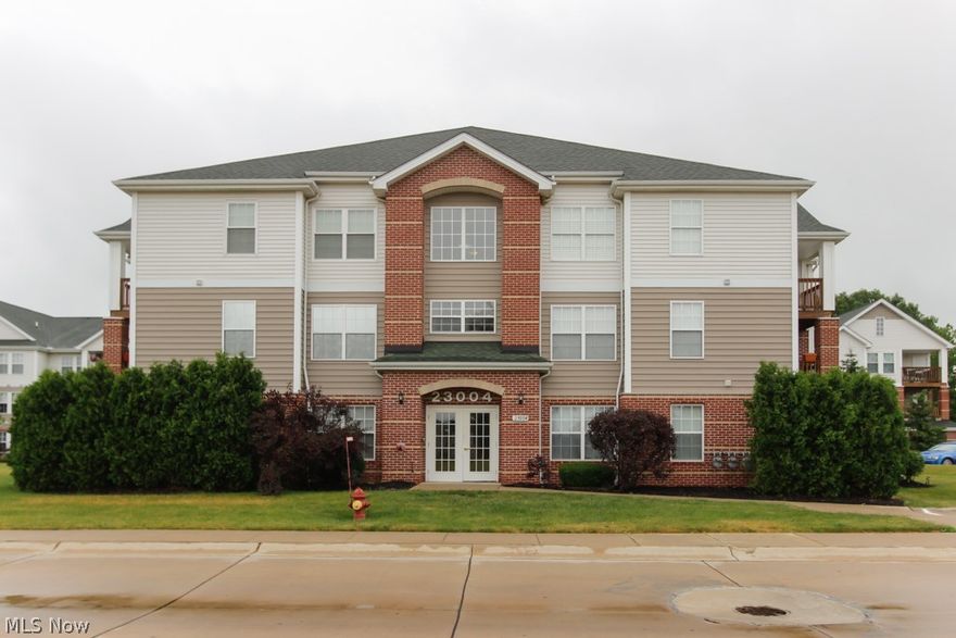 This very well maintained condominium home is in move in condition. The home has new carpeting throughout. There is beautiful white solid surfacing in the kitchen, with a laundry room off to the side. The home has new carpeting throughout. The living room, with a fireplace, has ample room for all of your needs and opens to a patio overlooking the grounds. The den can be easily transformed into a second bedroom. The large Master bedroom has a huge closet, not generally found in a condo of this type. There is also a double sized storage room down the hall for you to place your seasonal or little used items. All in all, this may be one of the best values in Cleveland real estate. It is worth taking the time to view it!