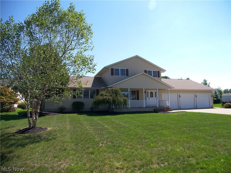 Great Family Home in the highly acclaimed Amherst School District.
Are you Outgrowing your current home? We have just the answer with this HUGE 4 Bedroom/4 FULL Bath colonial. 1st floor Master Suite. with private bath, also offering a 2nd floor Master suite. w/ its own private full bath, perfect for the Teenager or  Mother in law.. w/ 2 additional bedrooms on the 2nd floor.  It boasts an Open floor plan with  of plenty of closet space and a ton of windows for natural light throughout the home. Oversized kitchen with eat in area plus a formal dinning room. The kitchen has brand new SS appliances  6/16 that have never been used. As if that isn't enough... there is huge family room with a stone fireplace on the 1st floor,  1st floor laundry room and  full bath just off the Kitchen. A Huge fin. bsmt. with Owens Corning walls, drop ceiling, recessed lighting and nice wood trim, also a sectioned off room already rough plumbed for an additional bath that could be added to the lower level, pl