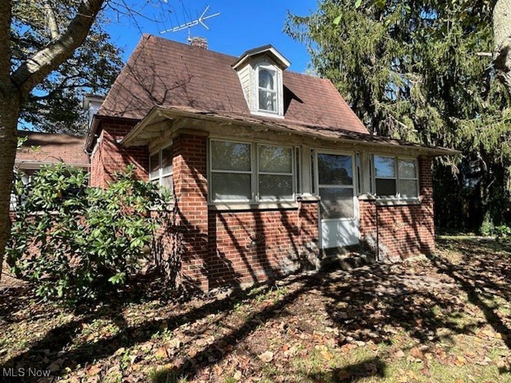 Photo of 6128 Riverview Road, Peninsula, OH 44264 (MLS # 5167976)