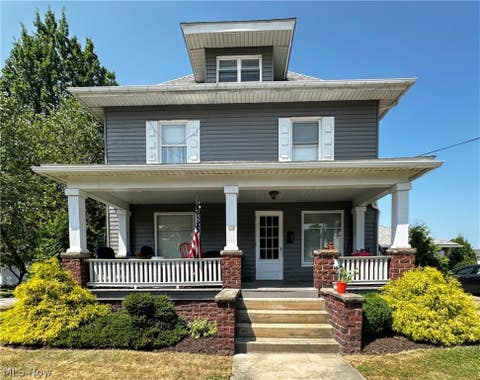 Photo for 227 W Oak Street