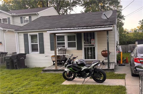 Homes For Sale - 136 Sheriff Street<br/> Elyria, OH 44035