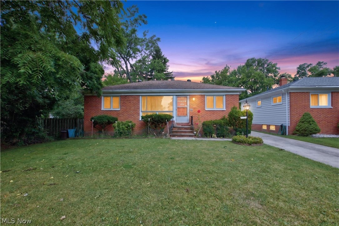 5984 Pearl Road