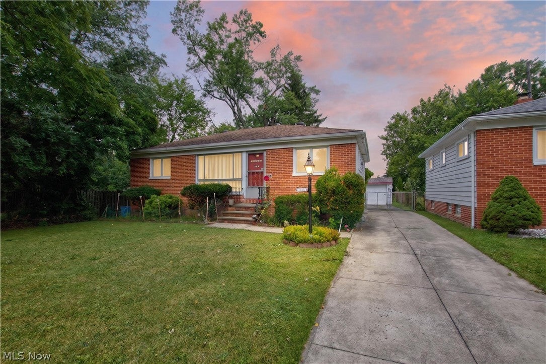 5984 Pearl Road
