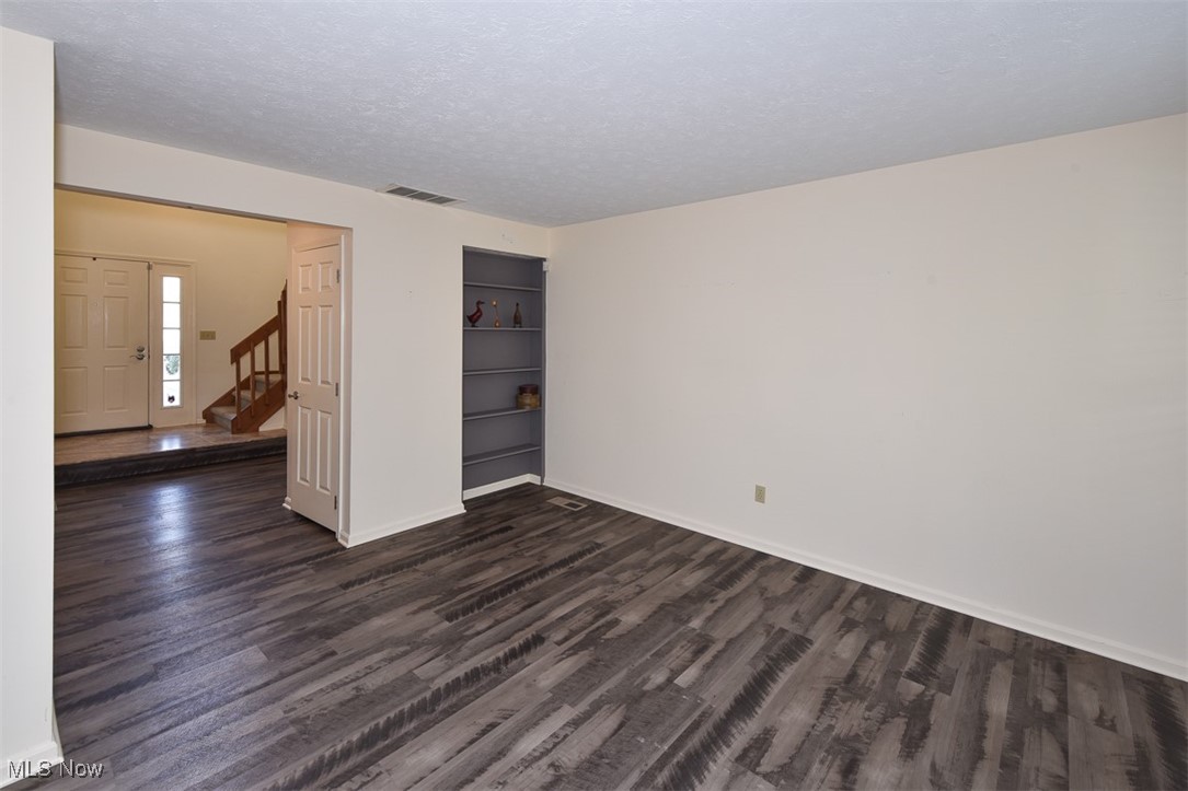Twelve Oak Clstr - Residential