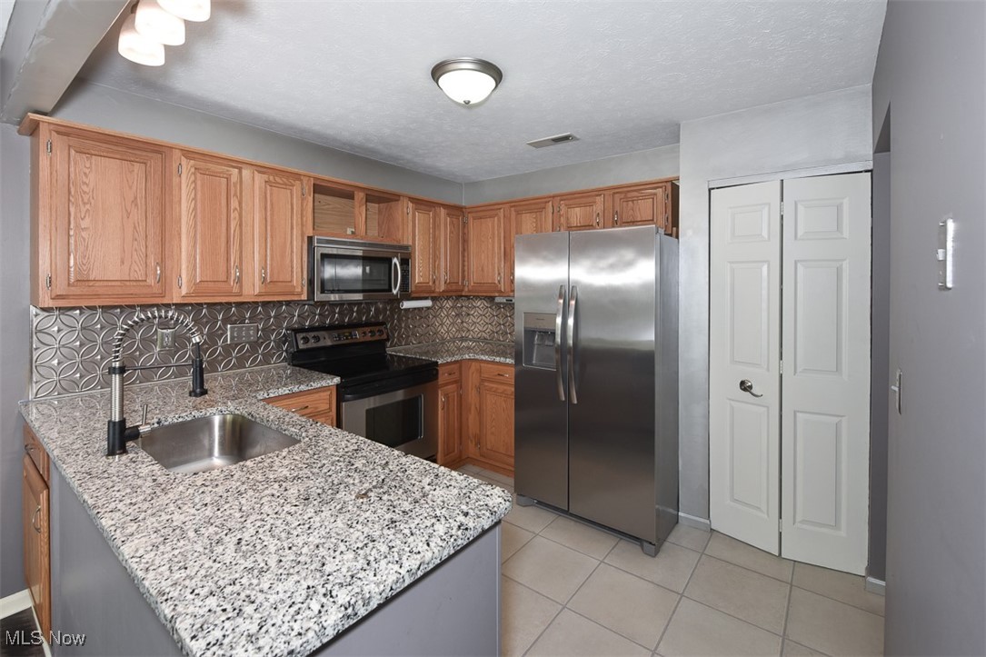 Twelve Oak Clstr - Residential