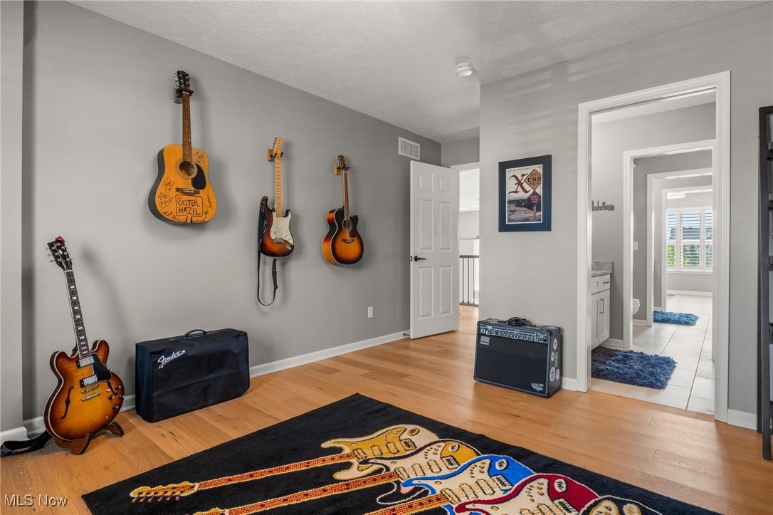 Avon Lake, Ohio 44012, United States, 5 Bedrooms Bedrooms, ,4 BathroomsBathrooms,Residential,Active,162188