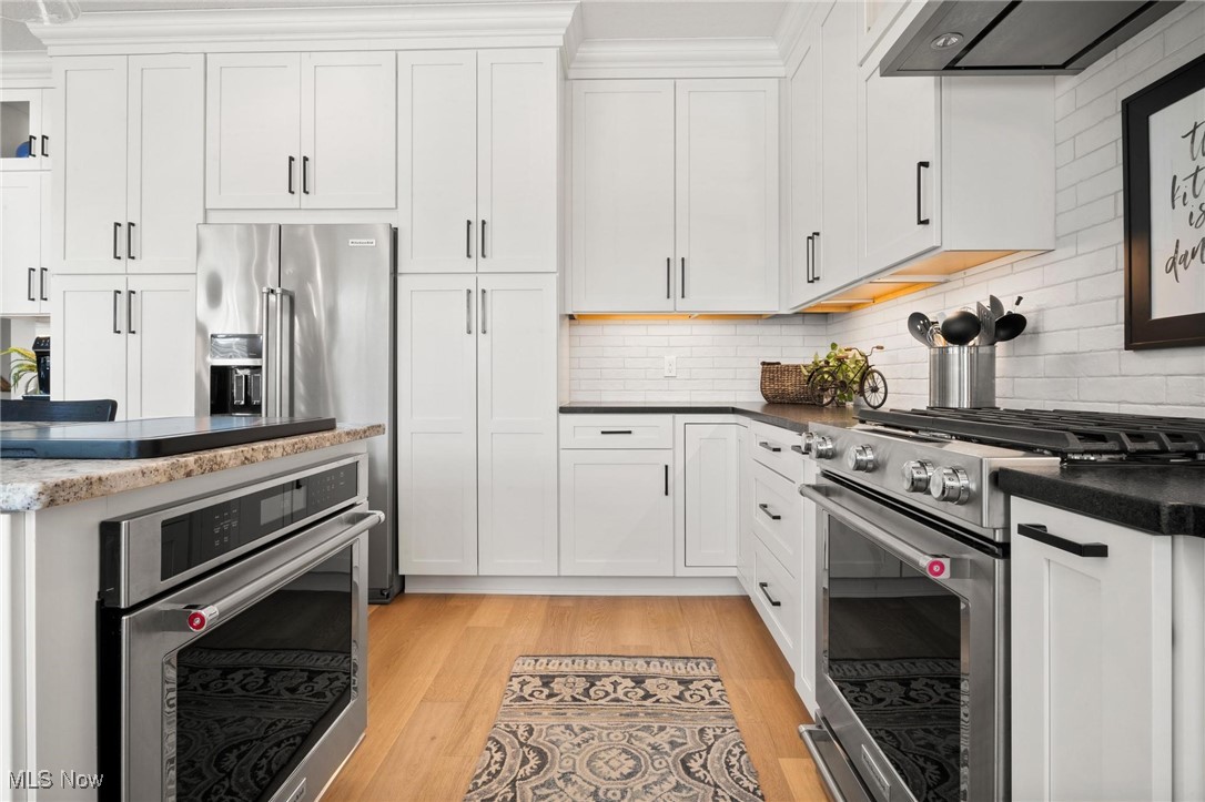 Avon Lake, Ohio 44012, United States, 5 Bedrooms Bedrooms, ,4 BathroomsBathrooms,Residential,Active,162188