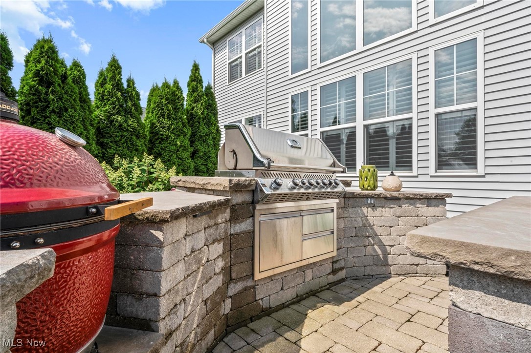 Avon Lake, Ohio 44012, United States, 5 Bedrooms Bedrooms, ,4 BathroomsBathrooms,Residential,Active,162188