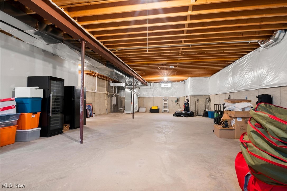 Avon Lake, Ohio 44012, United States, 5 Bedrooms Bedrooms, ,4 BathroomsBathrooms,Residential,Active,162188