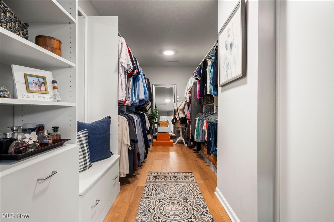 Avon Lake, Ohio 44012, United States, 5 Bedrooms Bedrooms, ,4 BathroomsBathrooms,Residential,Active,162188