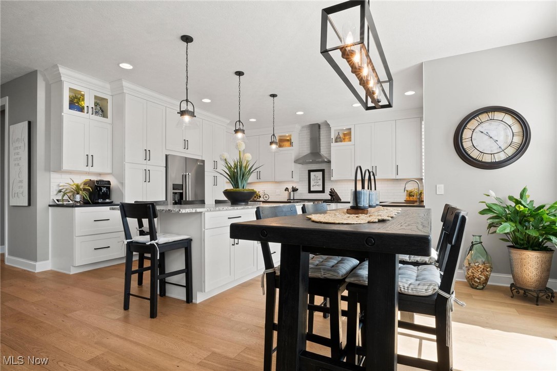 Avon Lake, Ohio 44012, United States, 5 Bedrooms Bedrooms, ,4 BathroomsBathrooms,Residential,Active,162188