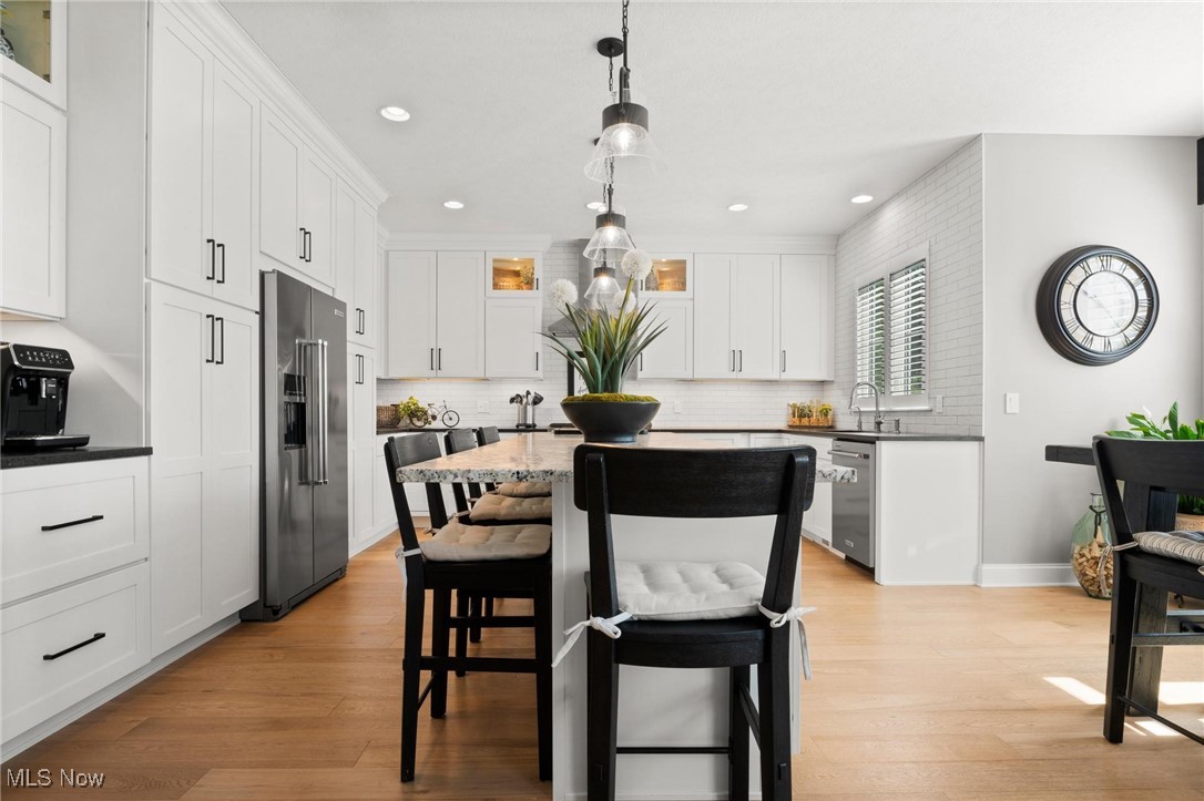 Avon Lake, Ohio 44012, United States, 5 Bedrooms Bedrooms, ,4 BathroomsBathrooms,Residential,Active,162188