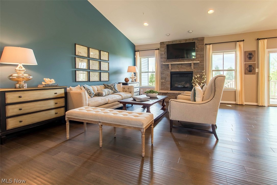 The Villas at Lake Erie Shores - Residential