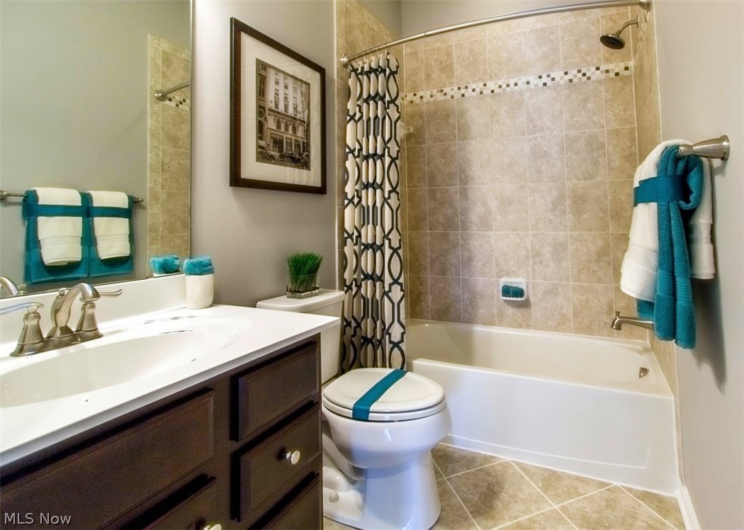 The Villas at Lake Erie Shores - Residential